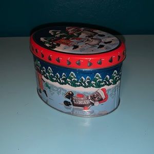 Vintage 1999 Hershey Foods Corporation Oval Tin